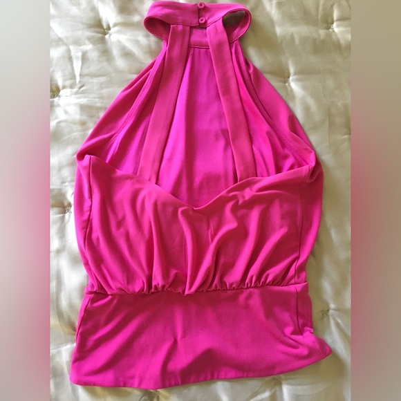 Sexy Halter cut top - Picture 4 of 4